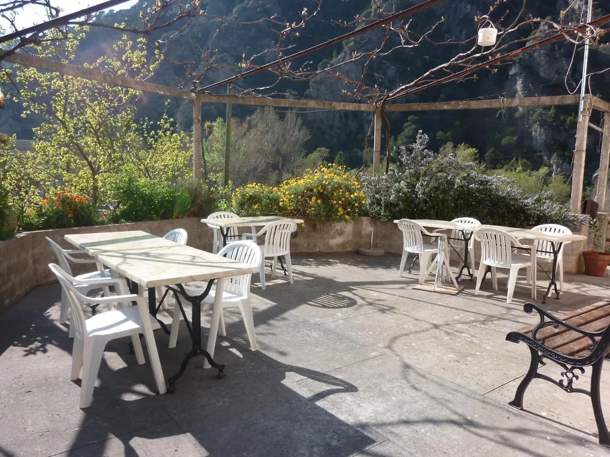 Les Deux Vallees Bed & Breakfast Utelle