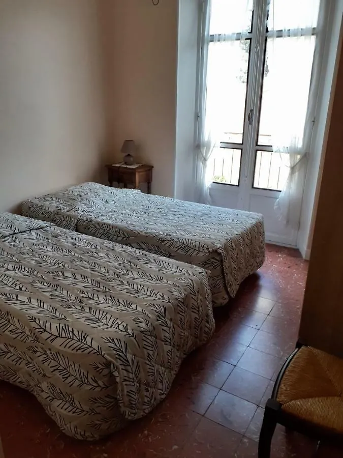 Les Deux Vallees Bed & Breakfast Utelle 0*,